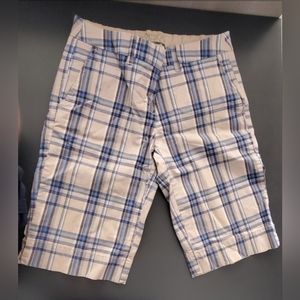 Bermuda/Walking shorts